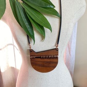 ✨BRAND NEW✨ Geometric Wood Statement Necklace